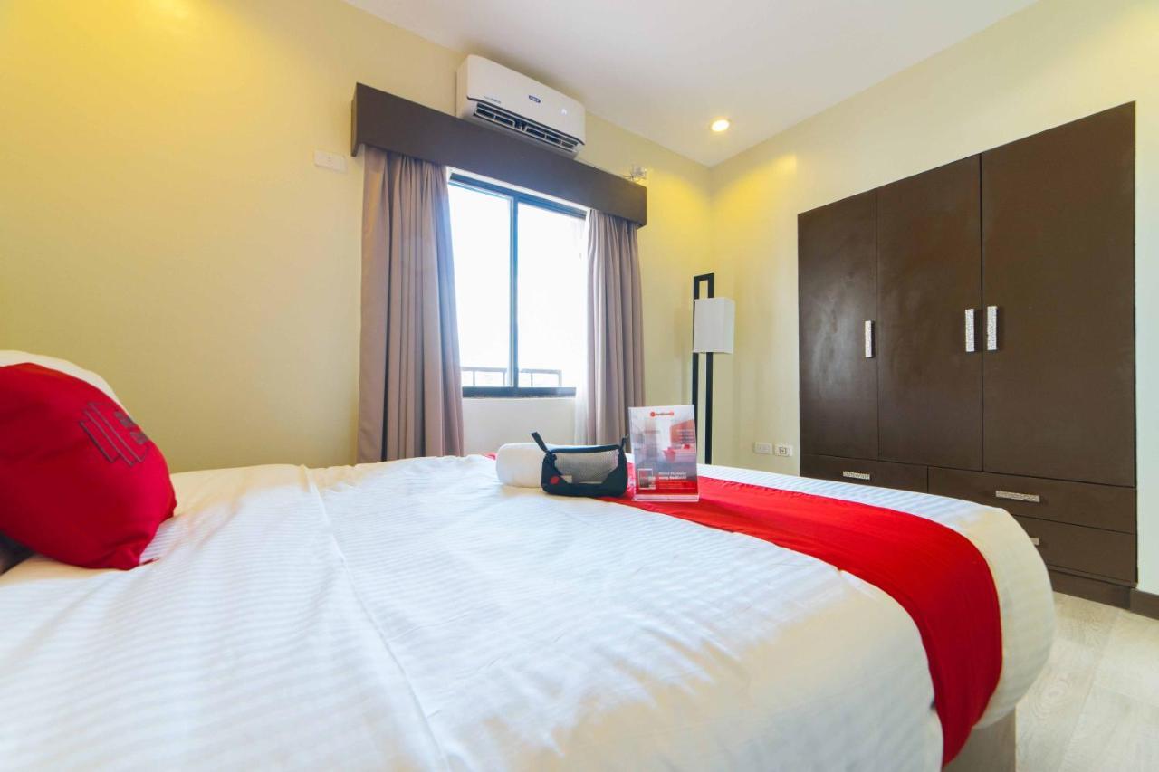 ホテル Reddoorz Premium @ Sta Rosa Tagaytay Road Silang エクステリア 写真