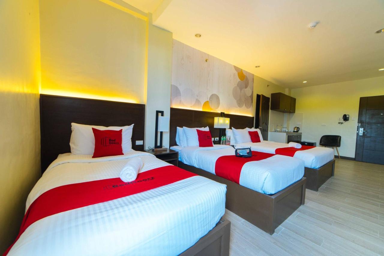 ホテル Reddoorz Premium @ Sta Rosa Tagaytay Road Silang エクステリア 写真