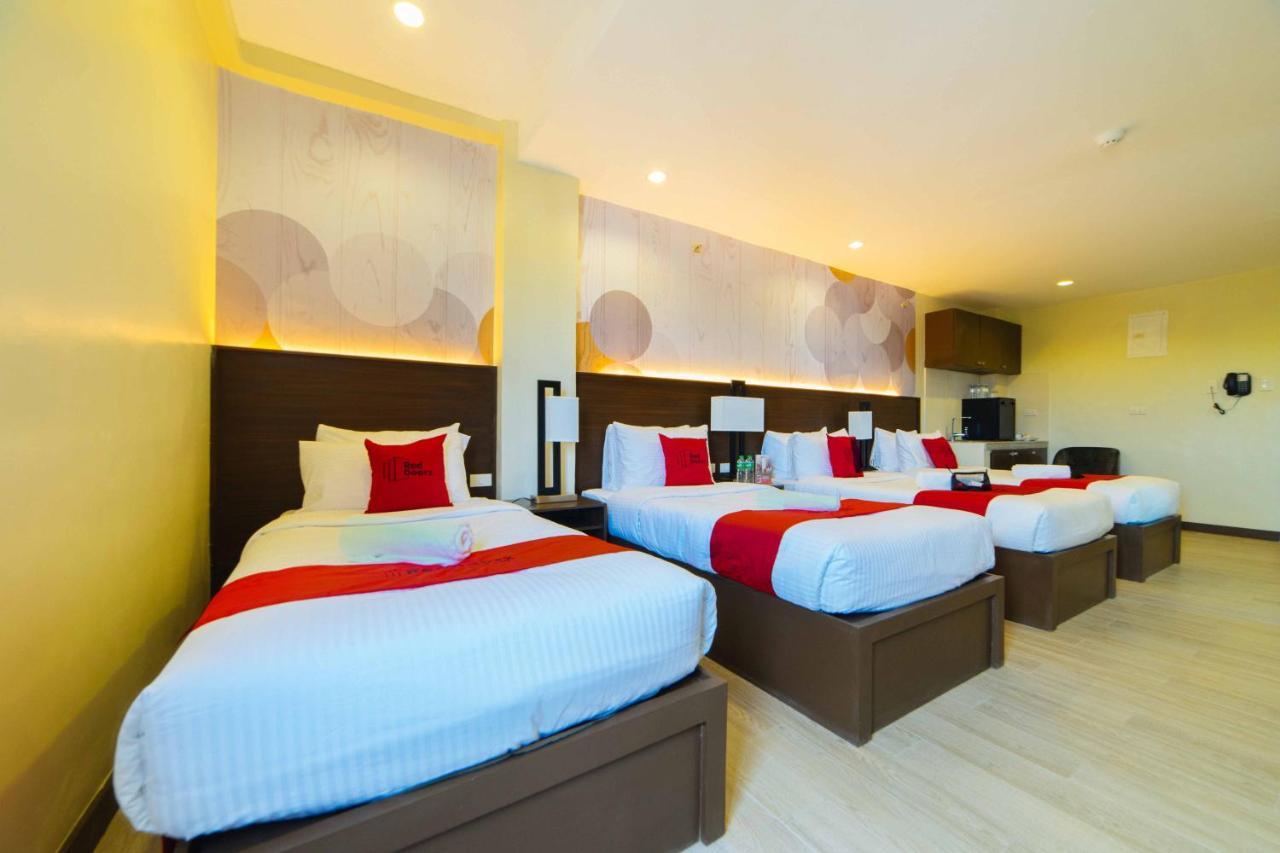 ホテル Reddoorz Premium @ Sta Rosa Tagaytay Road Silang エクステリア 写真