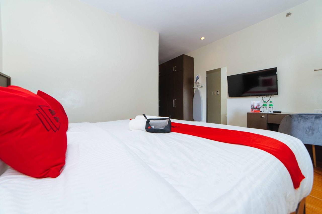 ホテル Reddoorz Premium @ Sta Rosa Tagaytay Road Silang エクステリア 写真