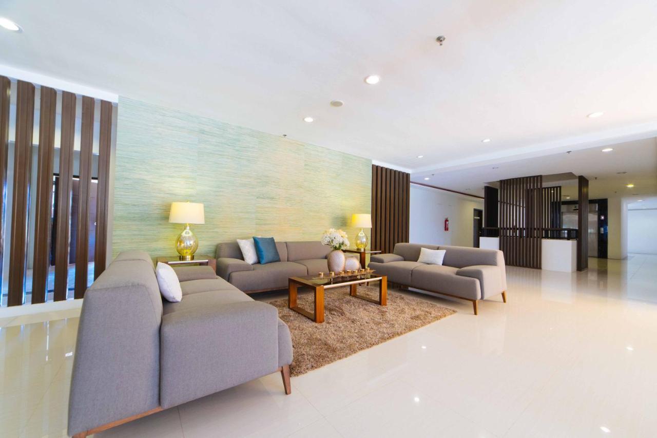 ホテル Reddoorz Premium @ Sta Rosa Tagaytay Road Silang エクステリア 写真