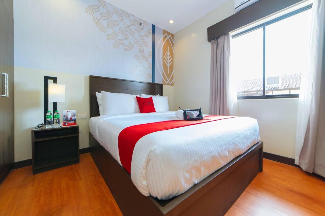 ホテル Reddoorz Premium @ Sta Rosa Tagaytay Road Silang エクステリア 写真