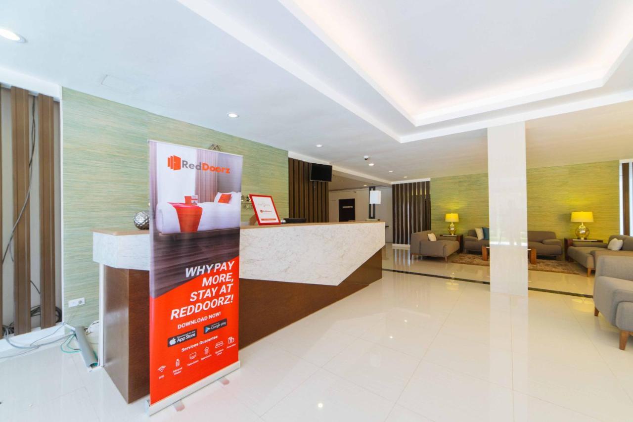 ホテル Reddoorz Premium @ Sta Rosa Tagaytay Road Silang エクステリア 写真