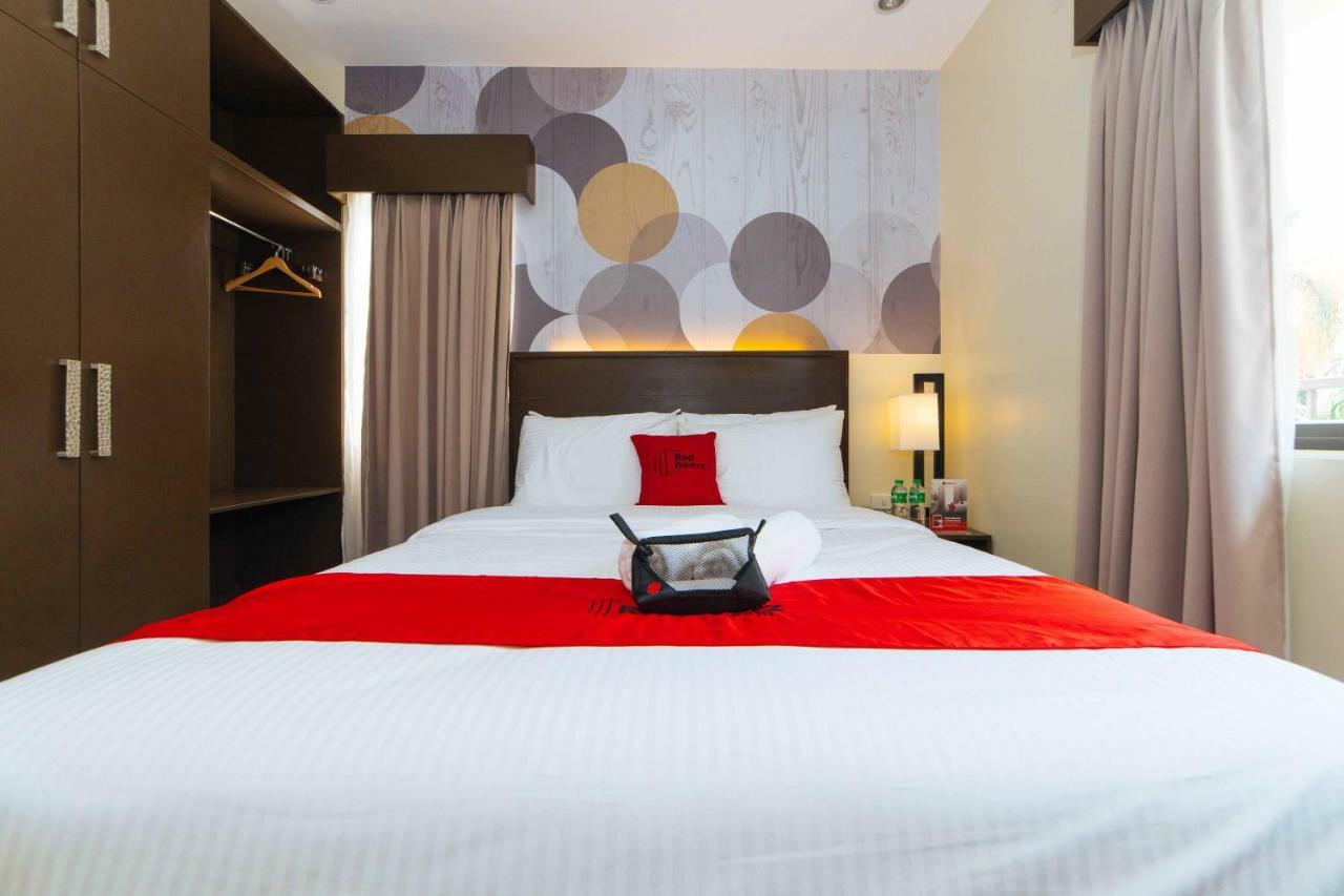 ホテル Reddoorz Premium @ Sta Rosa Tagaytay Road Silang エクステリア 写真