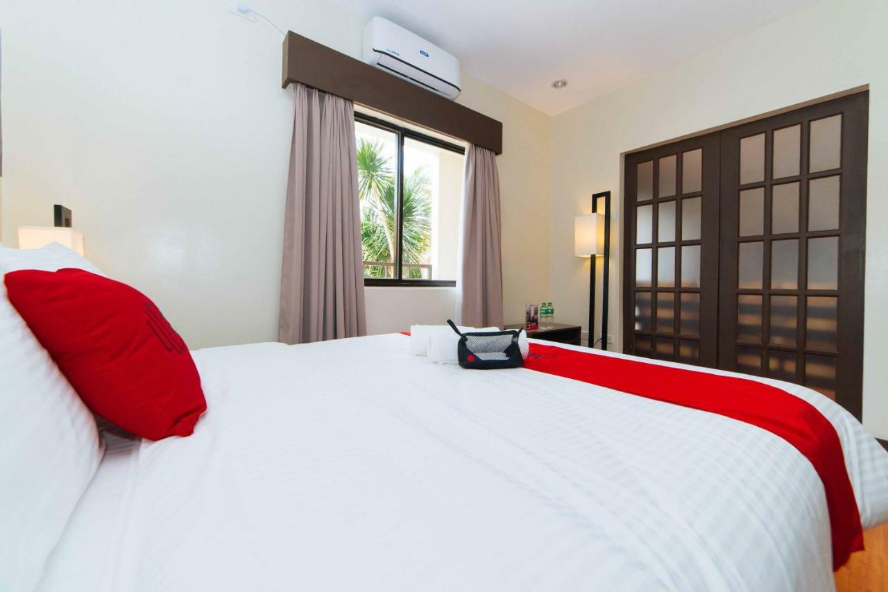 ホテル Reddoorz Premium @ Sta Rosa Tagaytay Road Silang エクステリア 写真