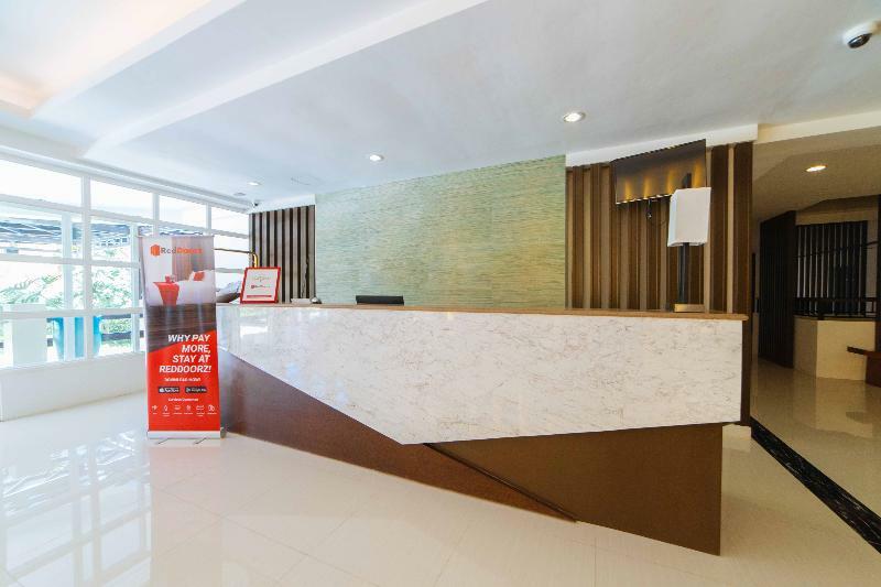 ホテル Reddoorz Premium @ Sta Rosa Tagaytay Road Silang エクステリア 写真